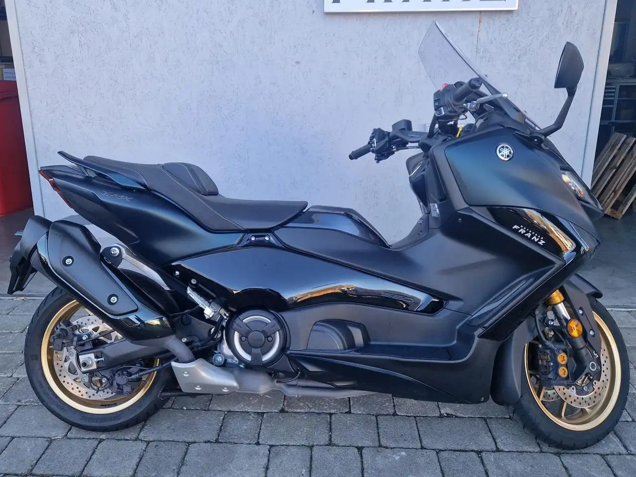 Yamaha Tmax 560