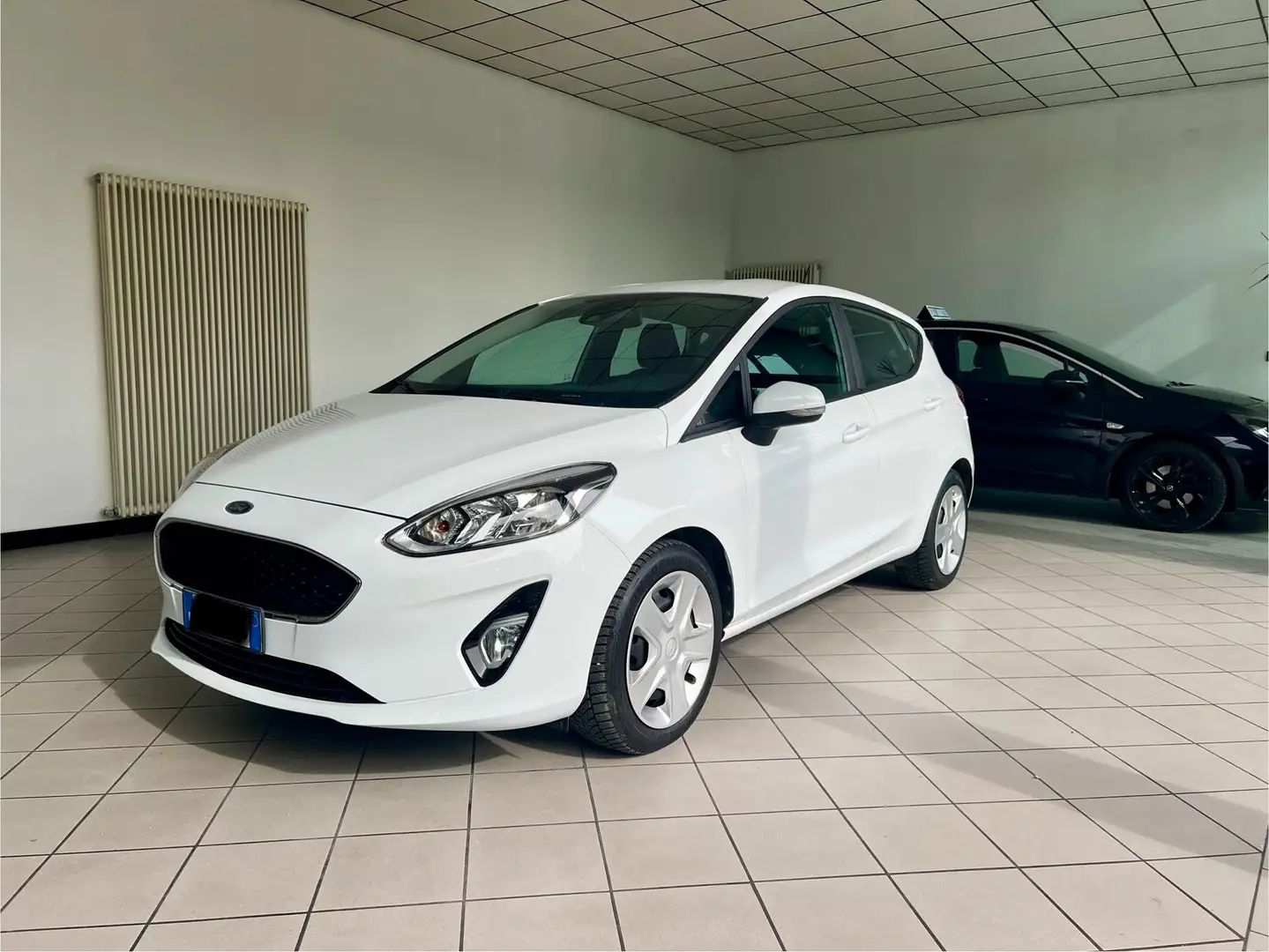 Ford Fiesta Fiesta 2020 5p 1.5 ecoblue Business 85cv Titanium Blanc - 2