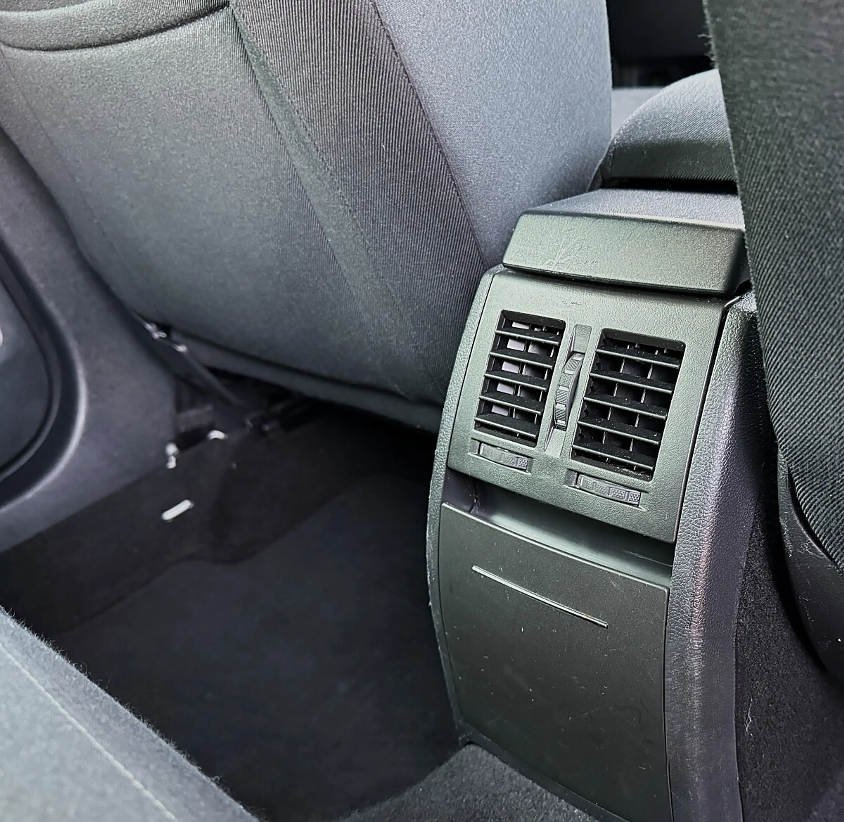 Skoda Yeti Outdoor 2,0 TDI SCR 4x4 Style DSG — photo 12