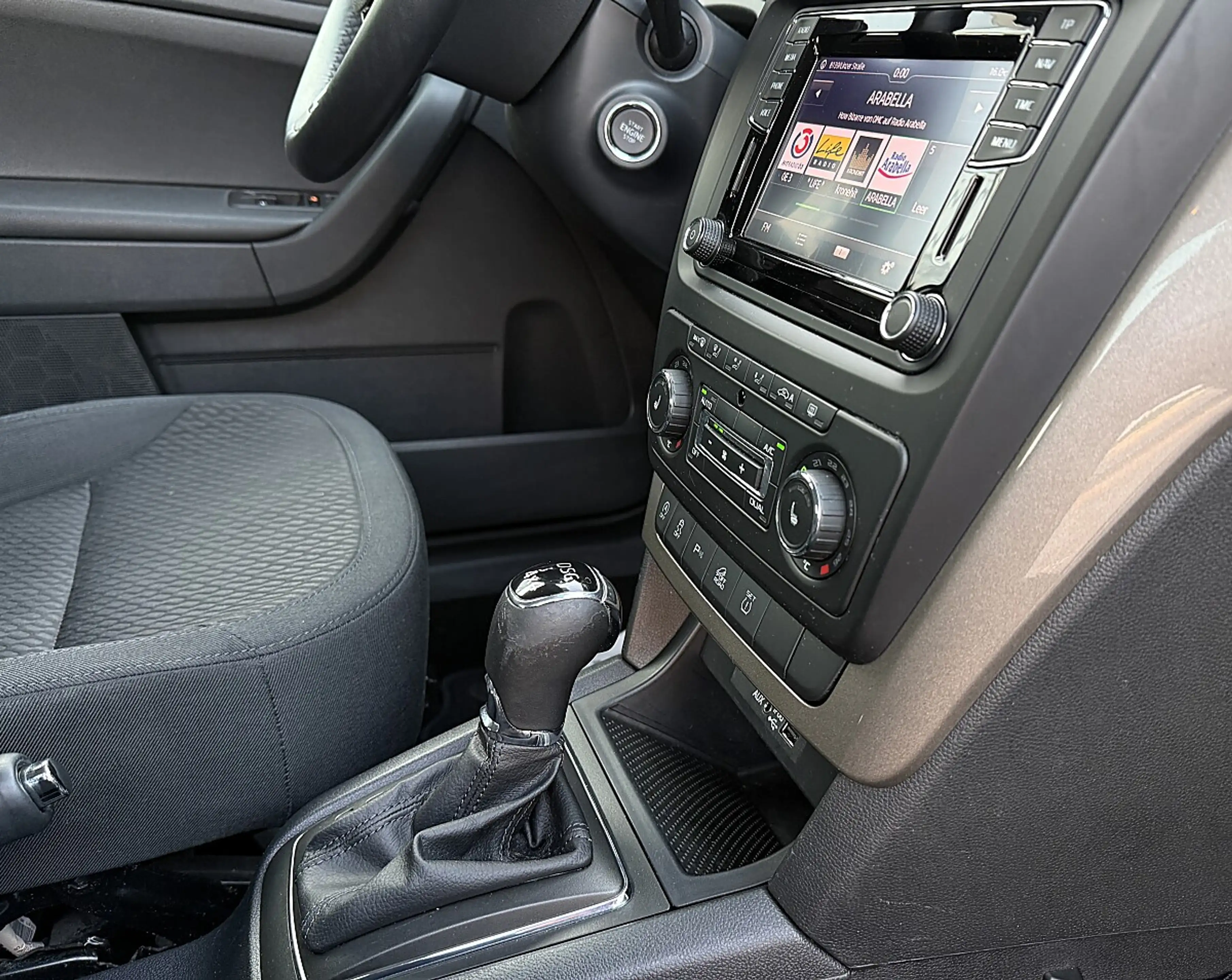 Skoda Yeti Outdoor 2,0 TDI SCR 4x4 Style DSG — photo 15