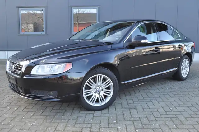 Volvo S80 4.4 AWD Summum, netto € 14.400, full option, bijte