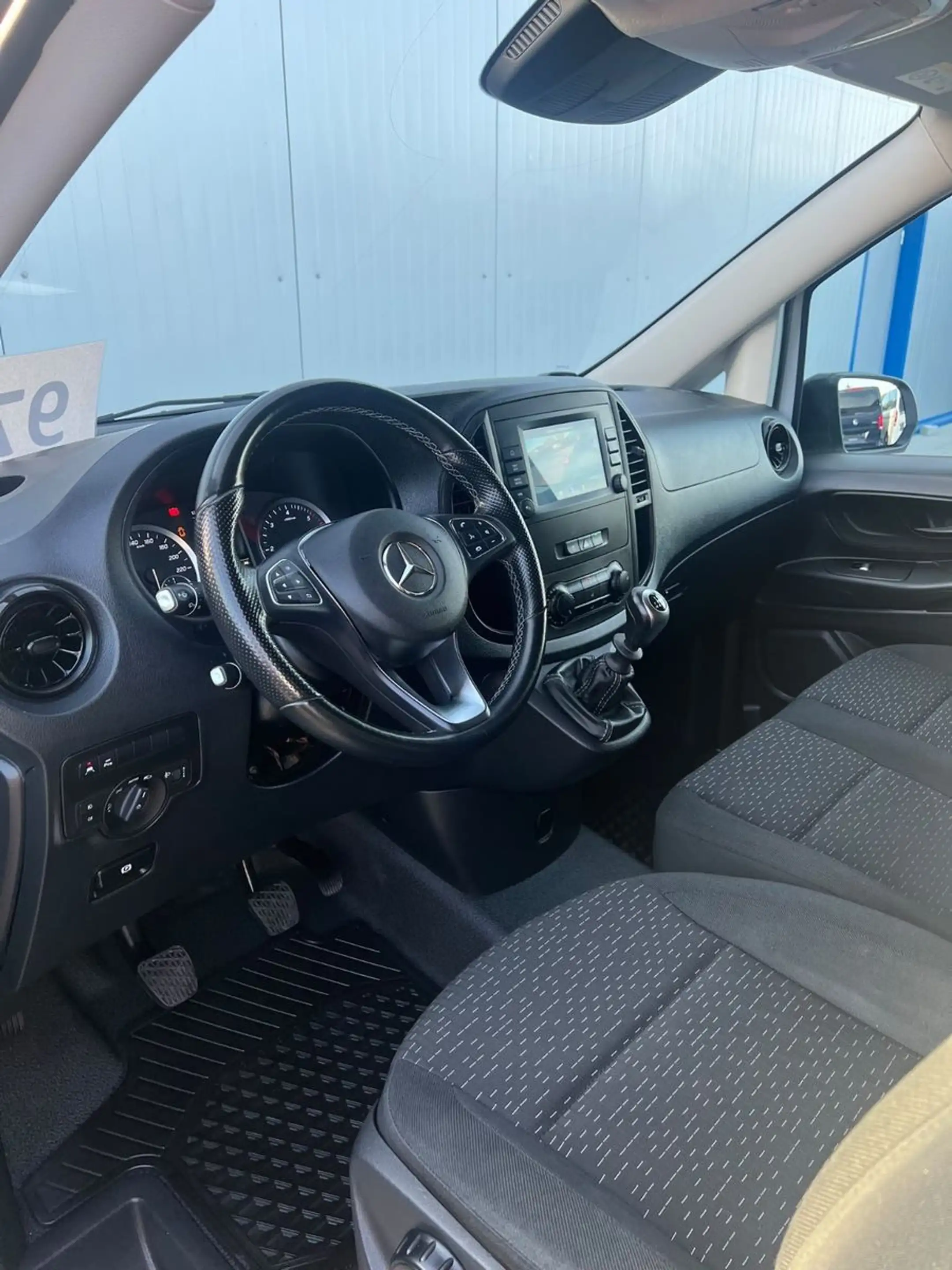 Mercedes-Benz Vito 114 LANG 6G KLIMA NAVI KAMERA TEMPOMAT AHK — photo 12