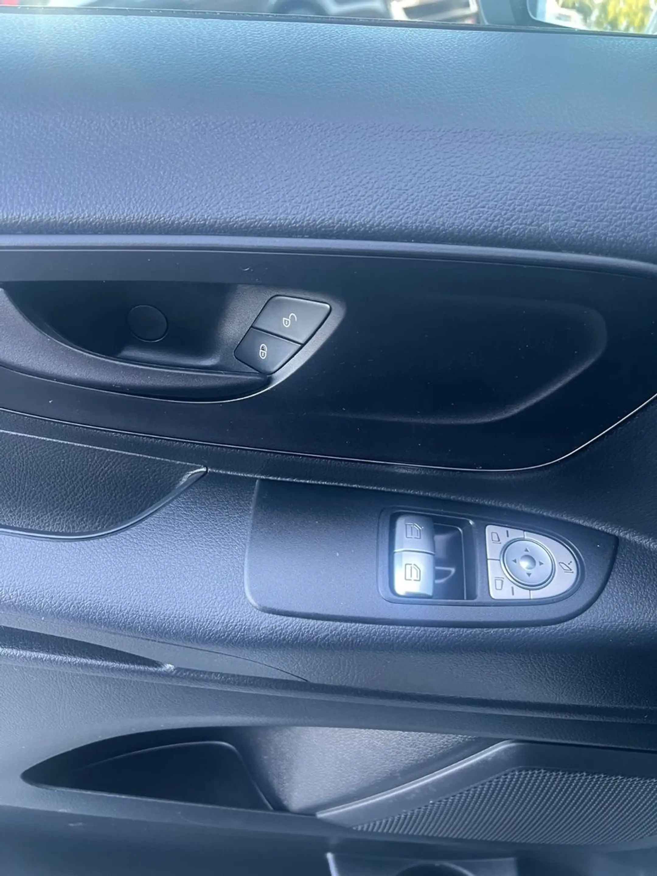 Mercedes-Benz Vito 114 LANG 6G KLIMA NAVI KAMERA TEMPOMAT AHK — photo 13