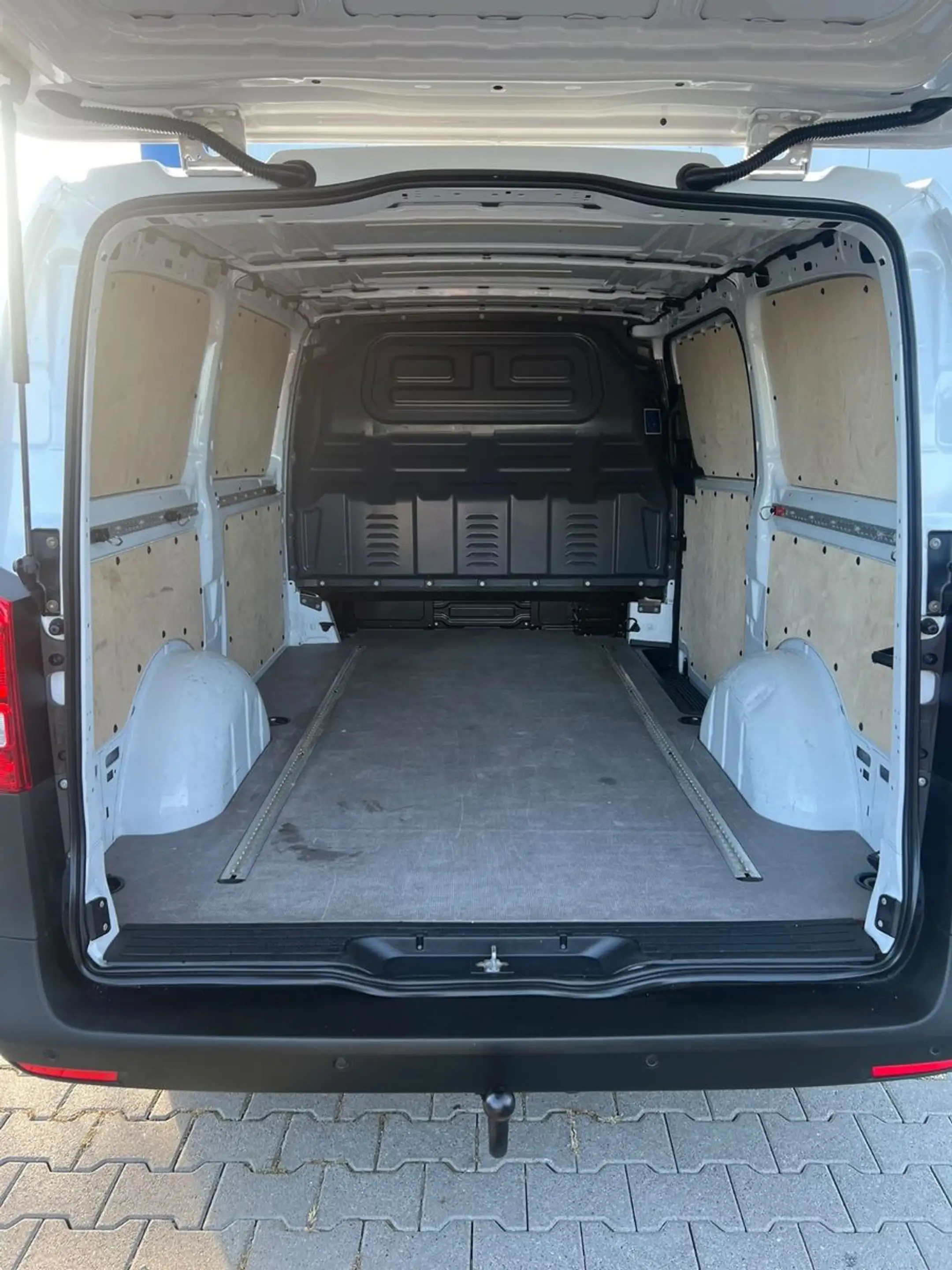 Mercedes-Benz Vito 114 LANG 6G KLIMA NAVI KAMERA TEMPOMAT AHK — photo 10
