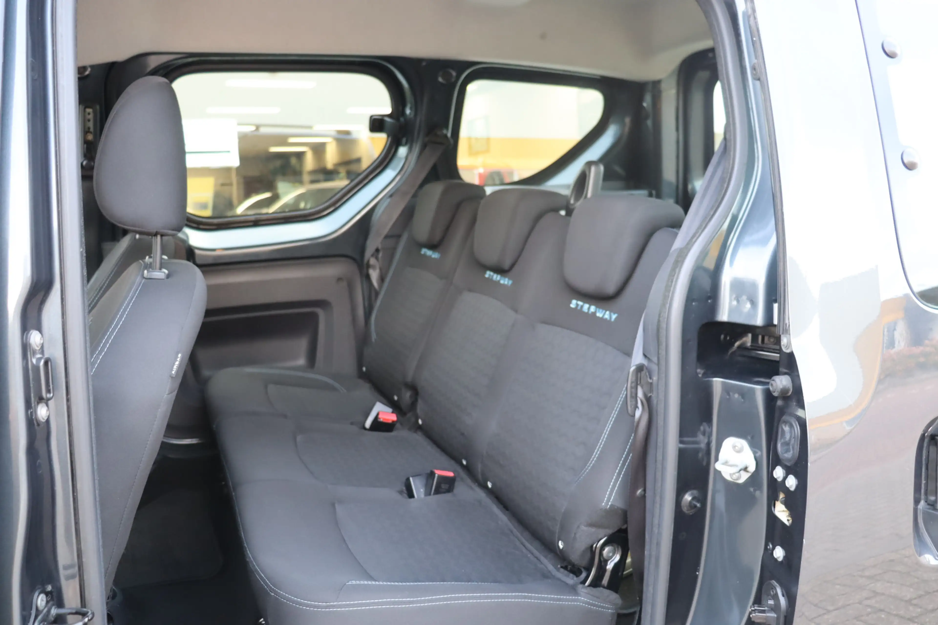 Dacia Dokker 1.2 TCe S&S Stepway, Airco, Cruise, Navi, PDC A, T — photo 17