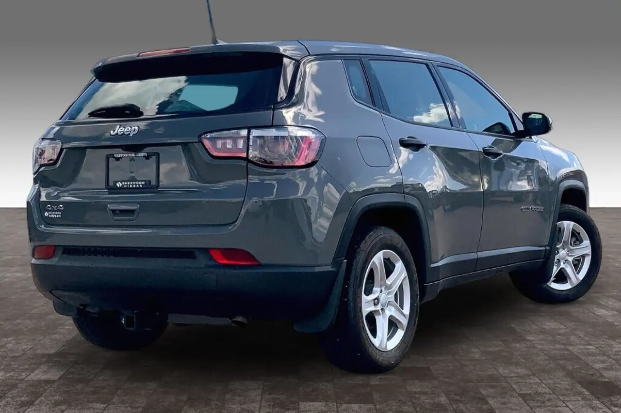 Jeep Compass photo Jeep Compass