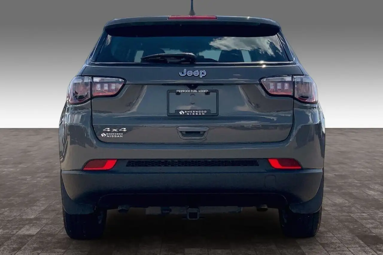 Jeep Compass photo Jeep Compass
