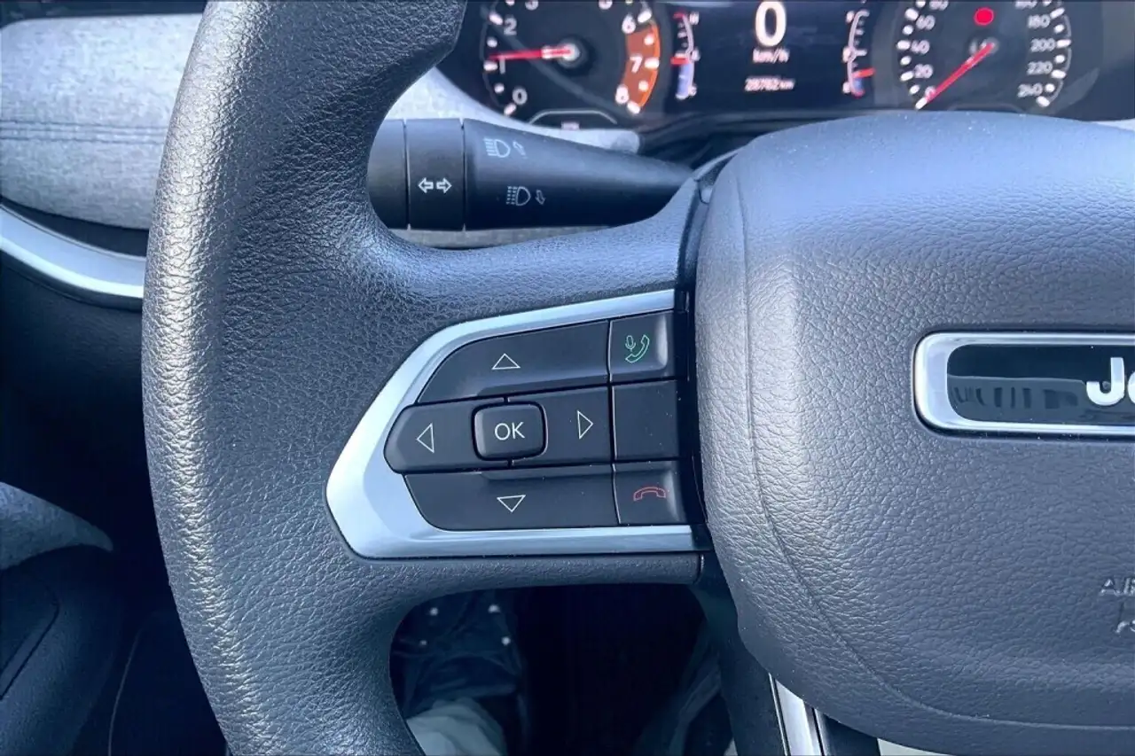 Jeep Compass photo Jeep Compass