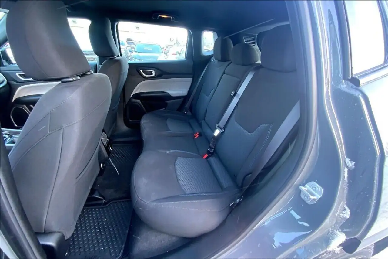 Jeep Compass photo Jeep Compass