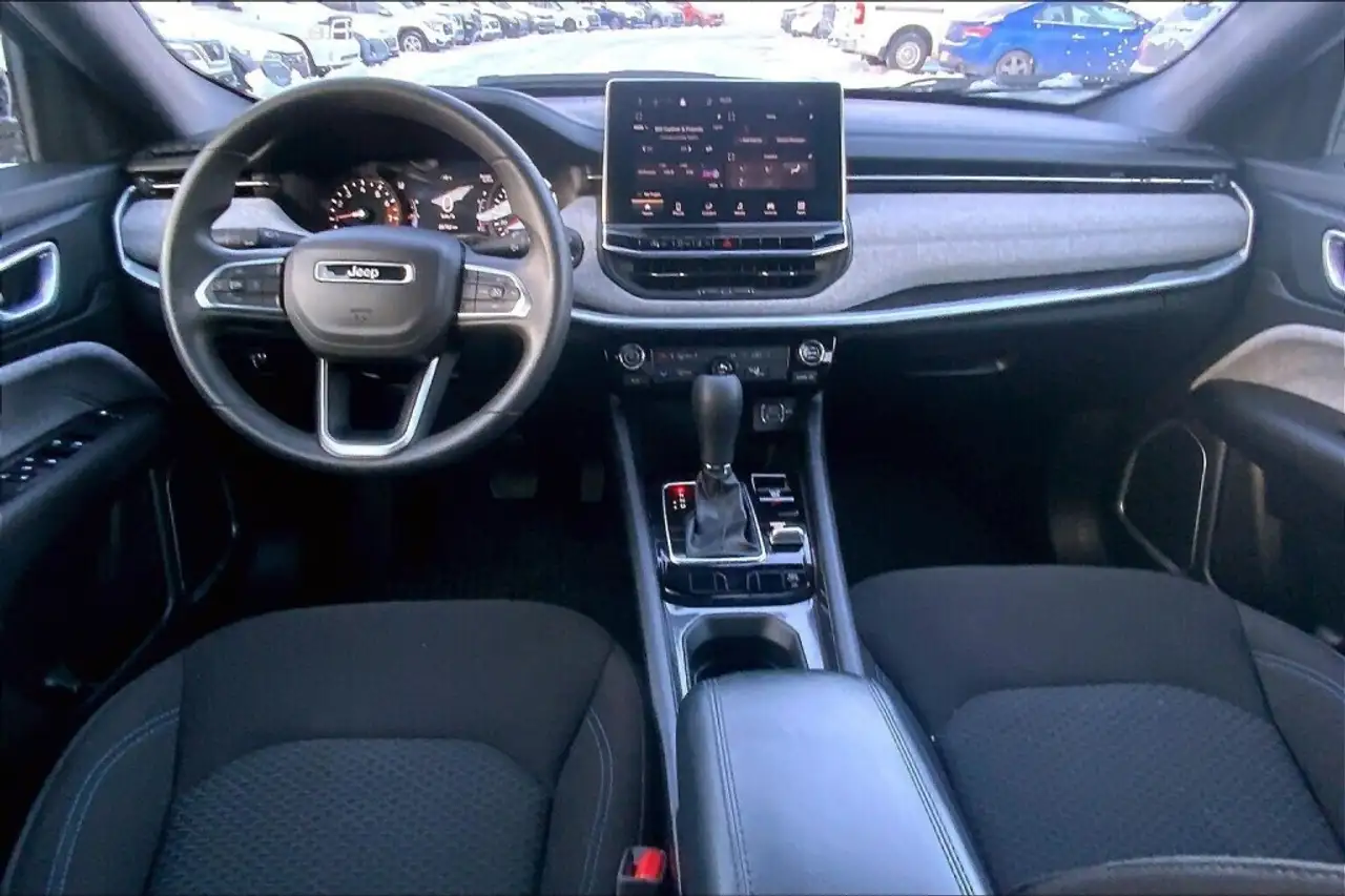 Jeep Compass photo Jeep Compass