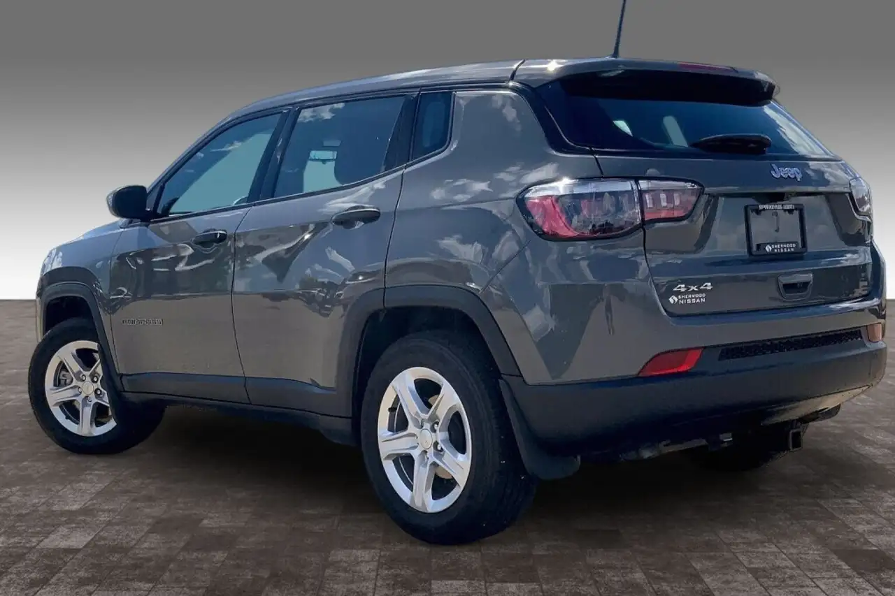 Jeep Compass photo Jeep Compass