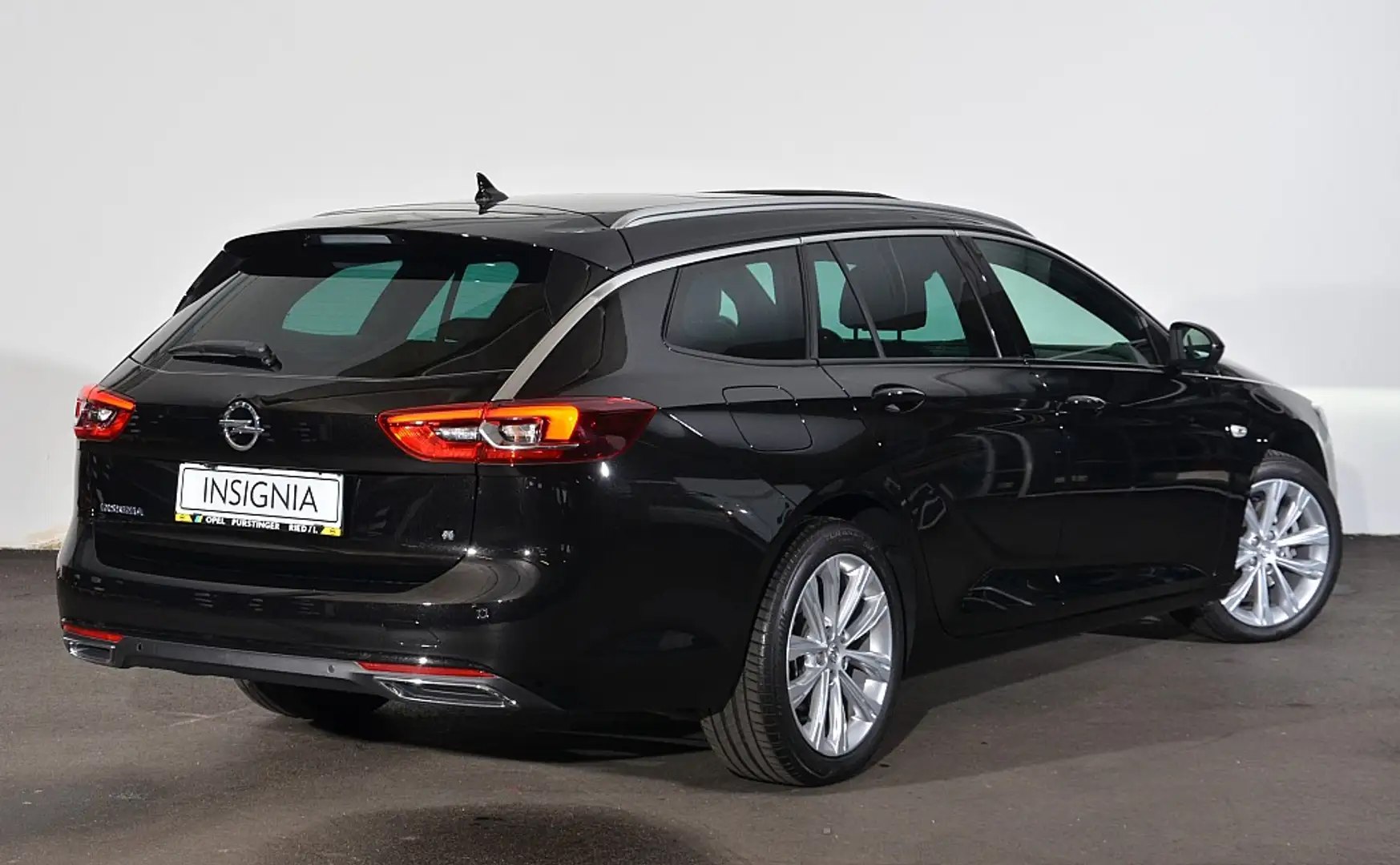 Opel Insignia ST 2.0 CDTI Business Elegance Aut. Allrad Schwarz - 2