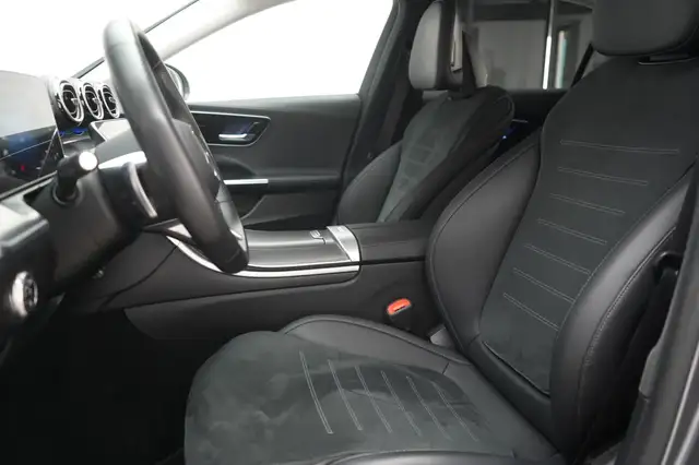 Mercedes-Benz C-Class view 10