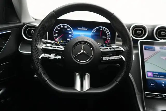 Mercedes-Benz C-Class view 14