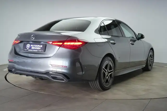 Mercedes-Benz C-Class view 6