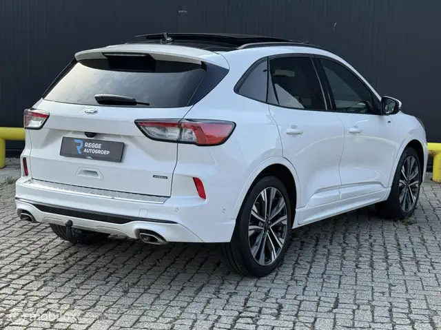Ford Kuga view 3