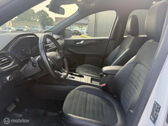 Ford Kuga view 4