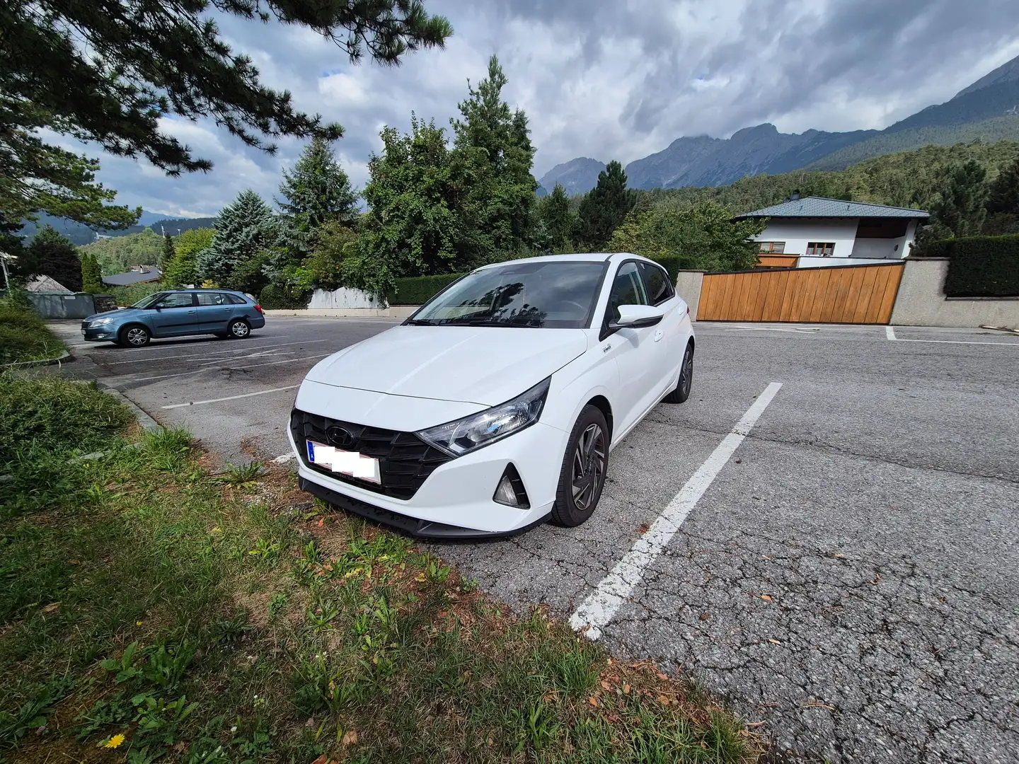 Hyundai i20 i20 1,2 MPI i-Line Plus Weiß - 1