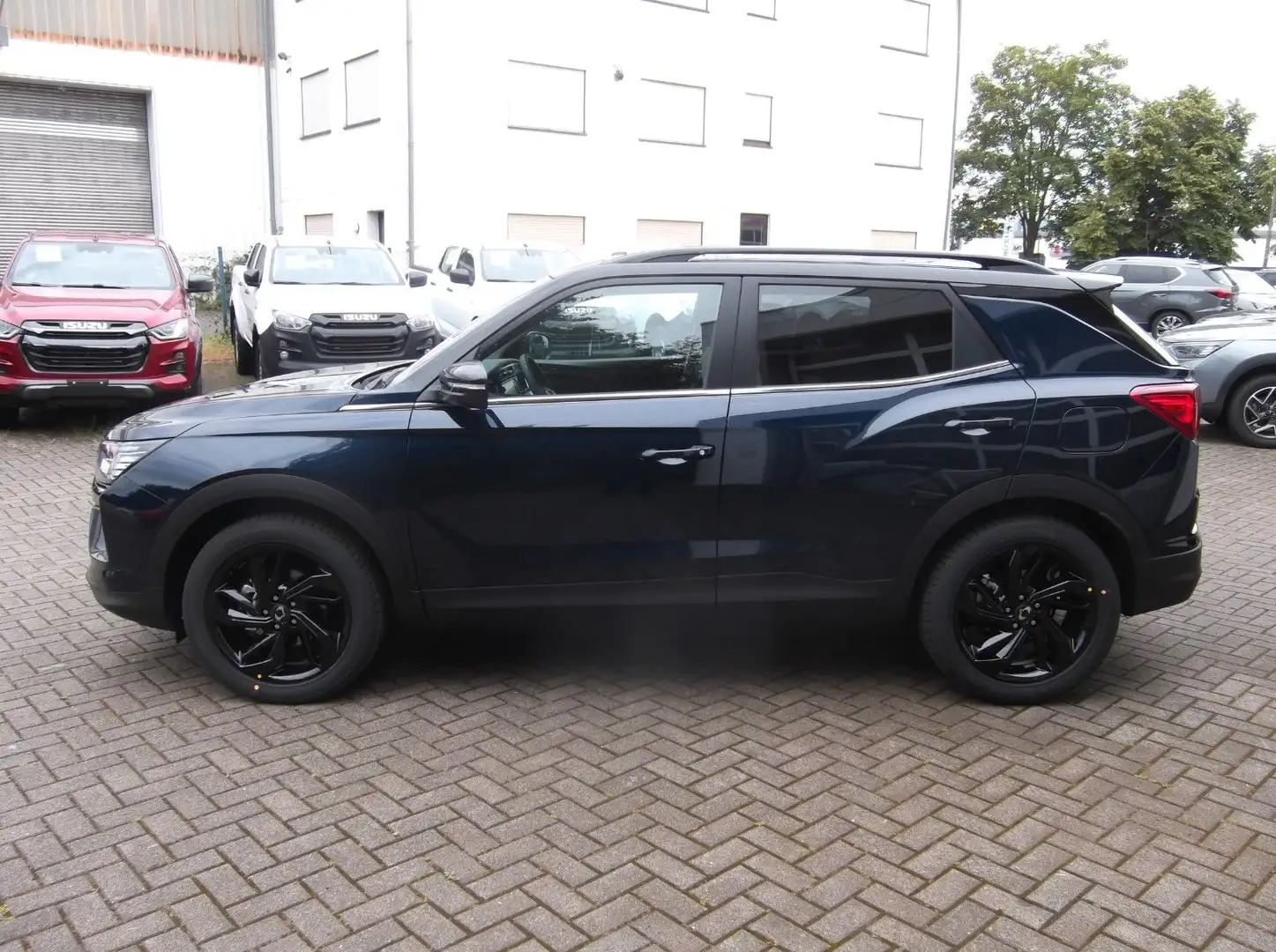 SsangYong Korando Blackline Plus AT 2WD Kék - 2