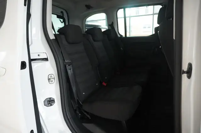 Opel Combo-E Life view 13