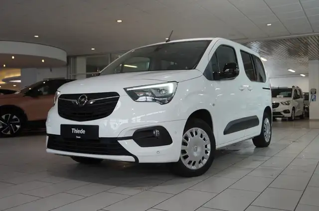 Opel Combo-E Life view 4