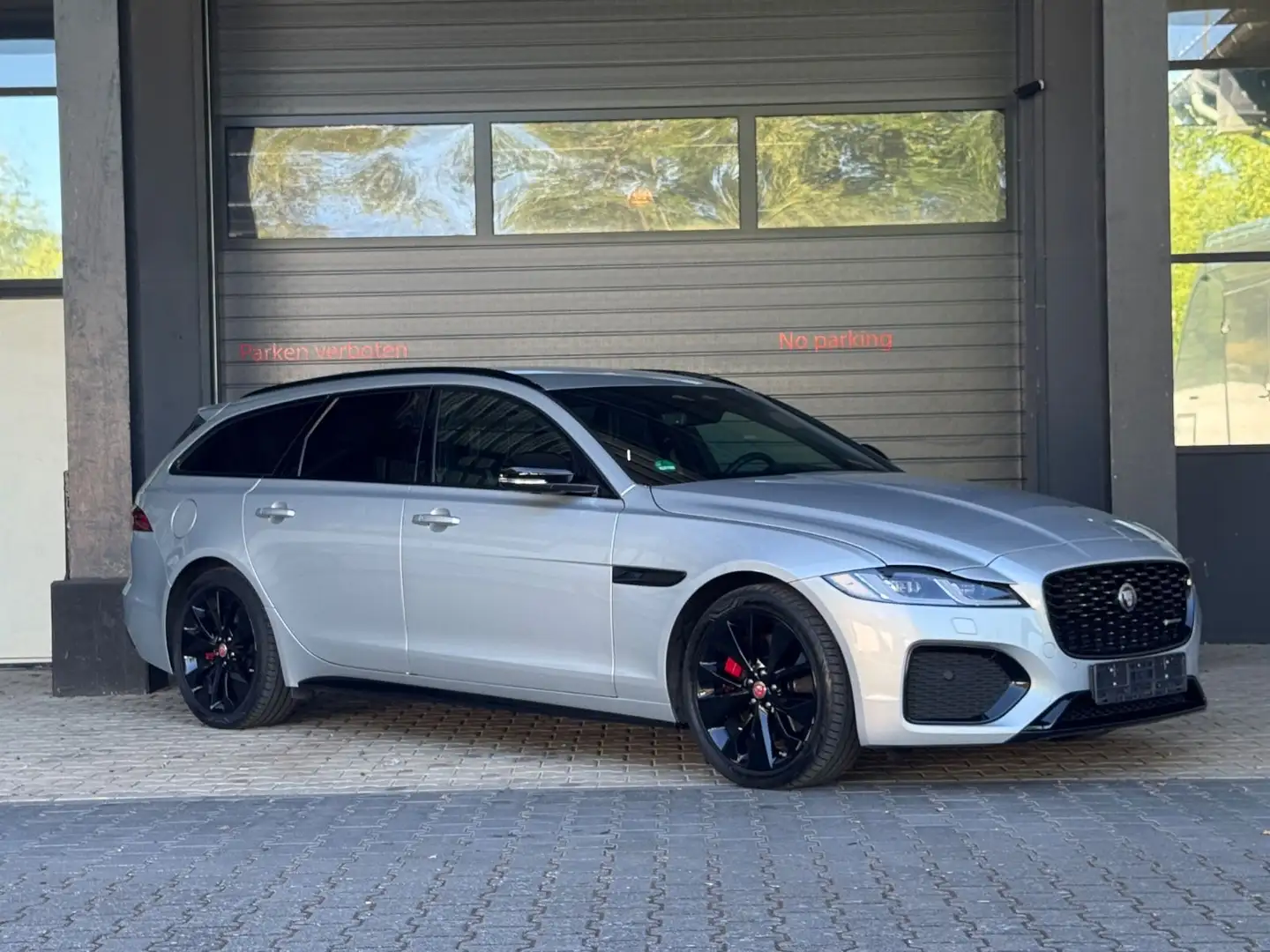 Jaguar XF Sportbrake R-Dynamic Black AWD D200 ° 3J Gara Vert - 1