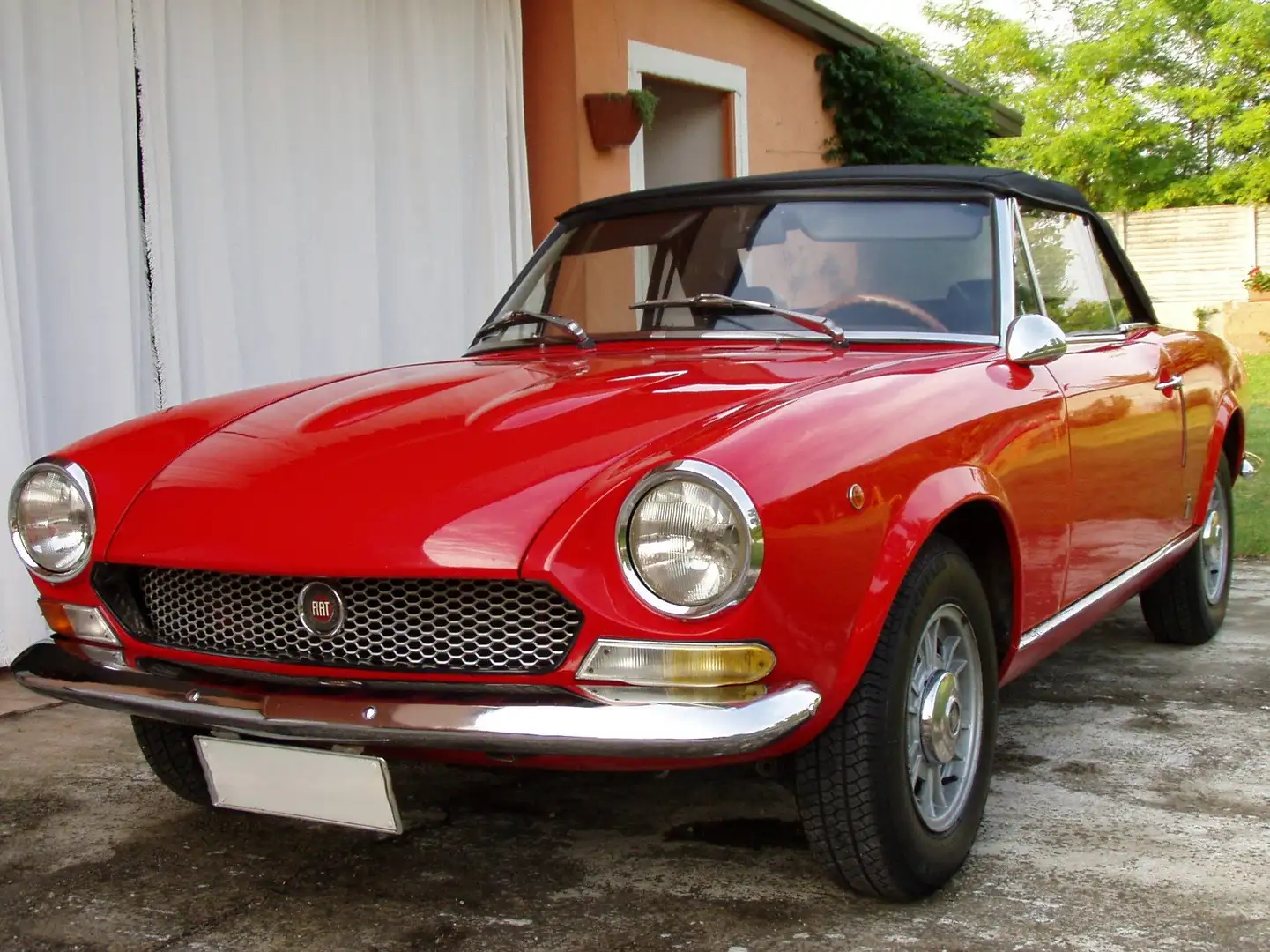 Fiat 124 Spider BS1 Rosso - 1