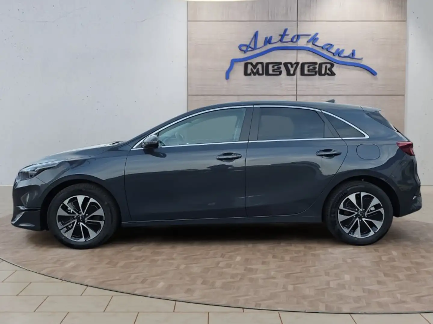 Kia Ceed / cee'd Ceed 1,5 T-GDI 16*Alu/Navi/Kamera/Winterp/Temp. Gri - 2