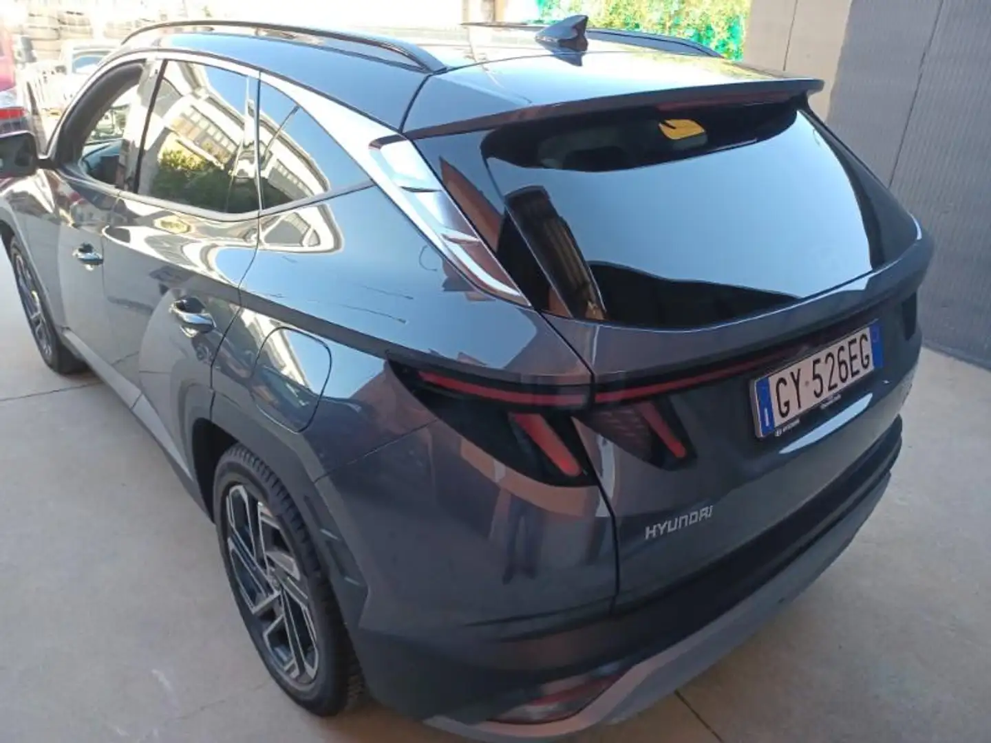 Hyundai TUCSON "IN ARR."Tucson 1.6 phev Exellence 4wd aut IVA ESP Grau - 2