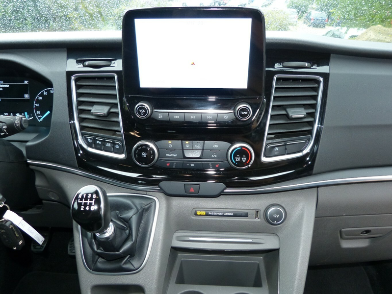 Ford Tourneo Custom 320 L2 Titanium X[MOTOR NEU/CAMPER] — photo 8