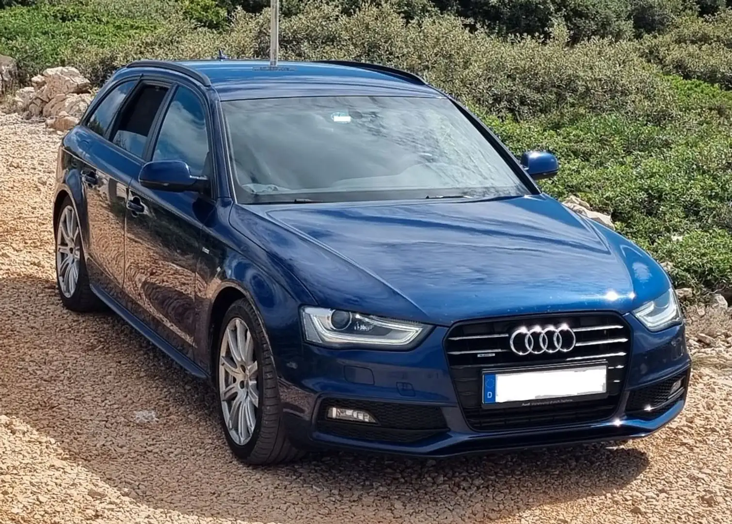 Audi A4 A4 Avant 3.0 TDI DPF quattro S tronic S line Sport Blau - 1