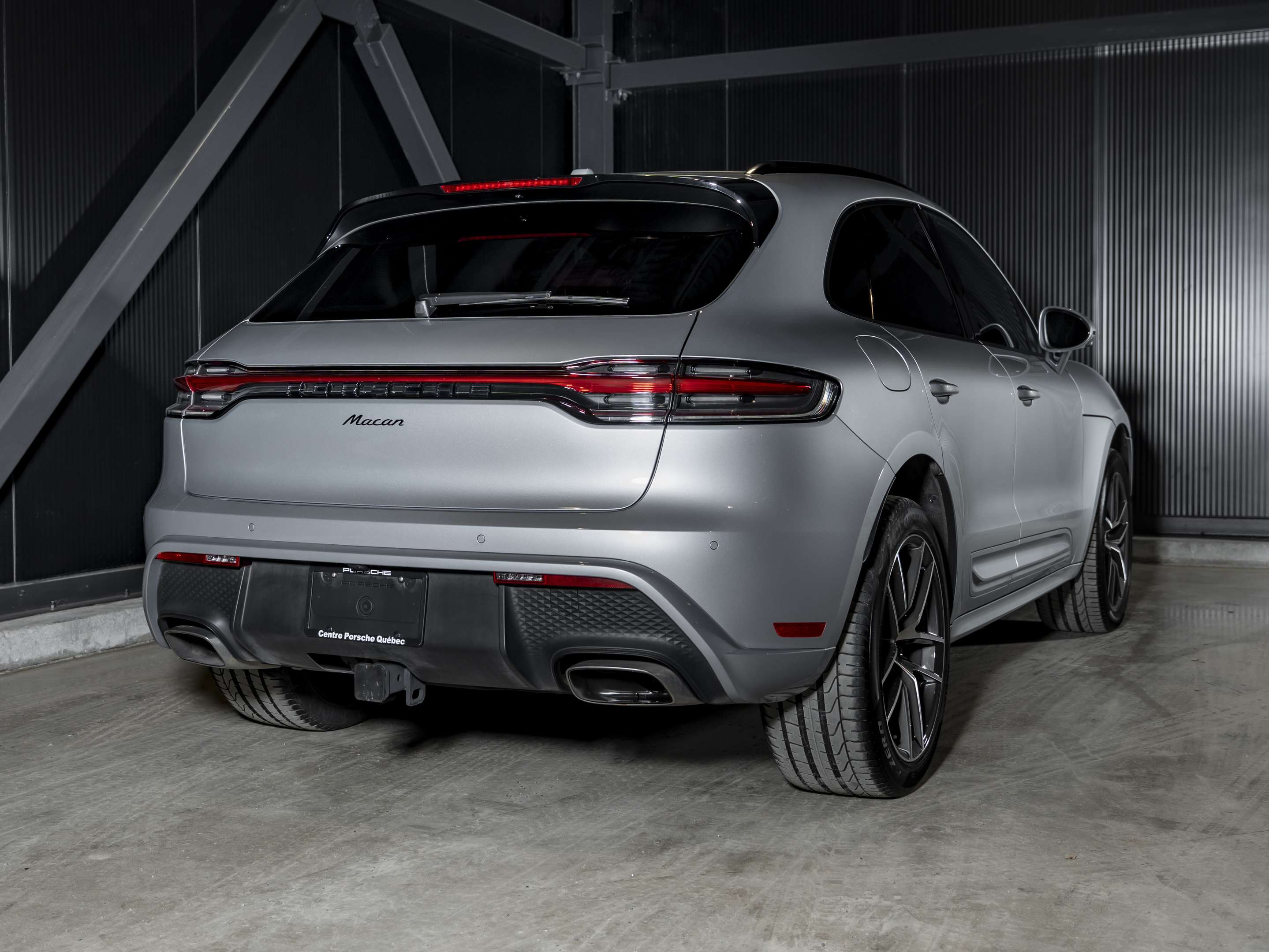2025 Porsche Macan 2025 Macan - Certifié Porsche Approved alt 3