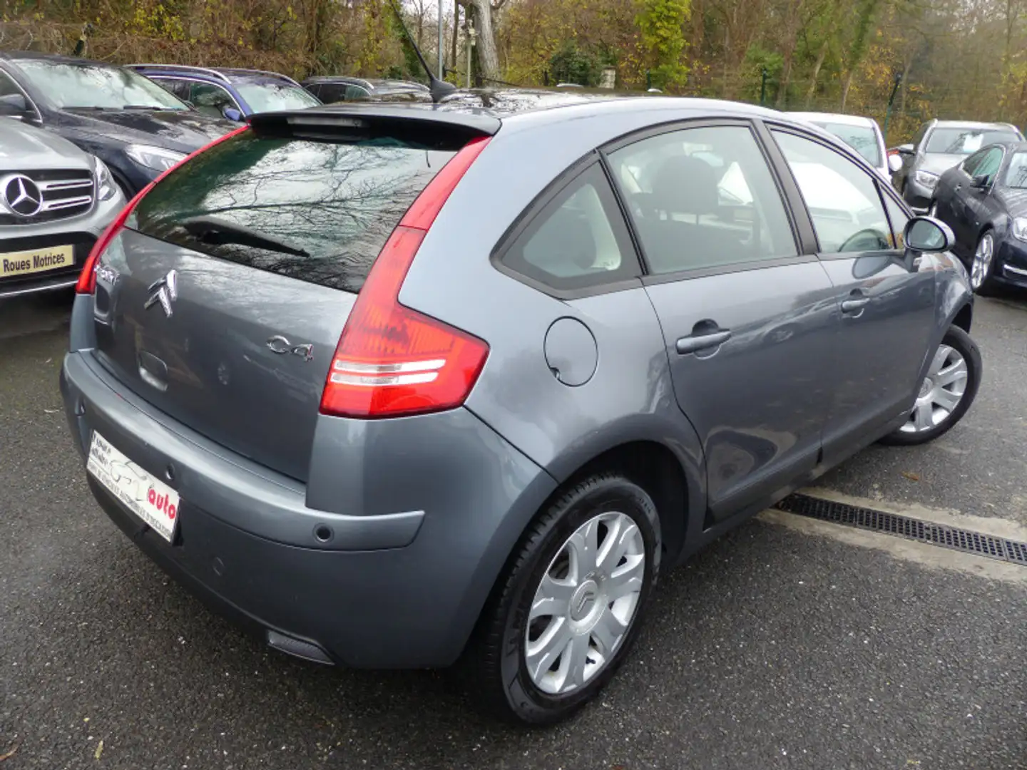 Citroen C4 1.6 HDI92 AIRDREAM BUSINESS Gris - 2