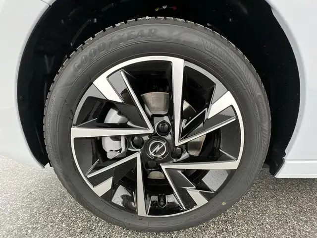 Opel Corsa view 10