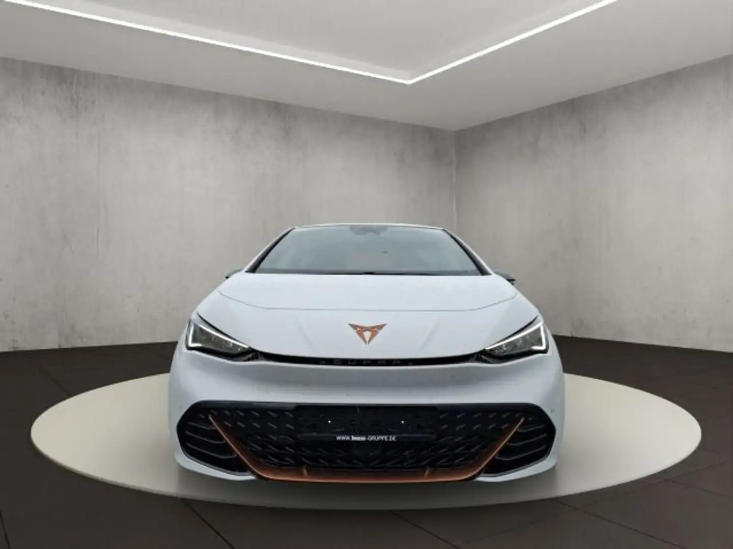 CUPRA Born . Weiß - 2