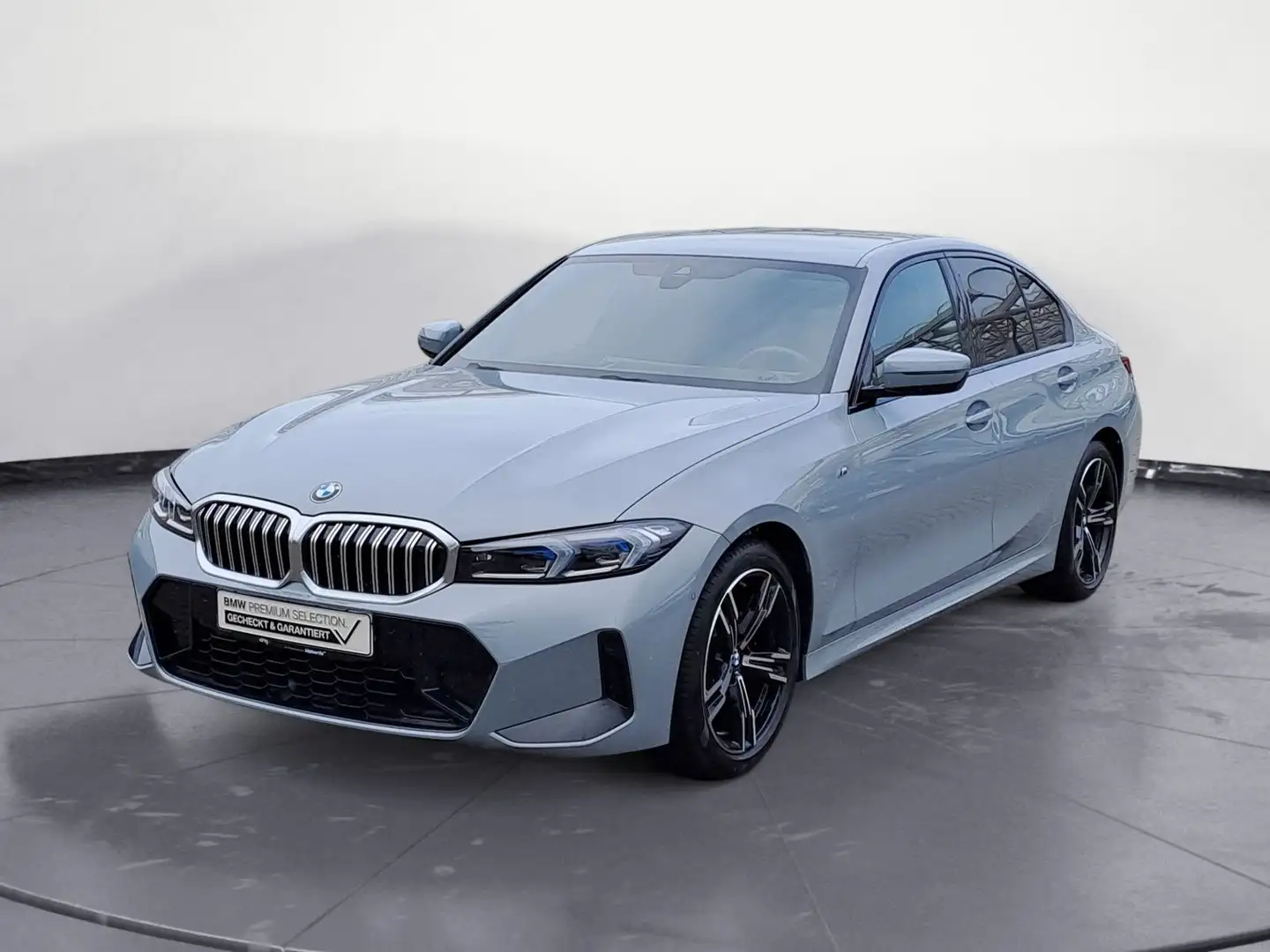 BMW 320 i M Sportpaket Innovationsp. Grau - 2