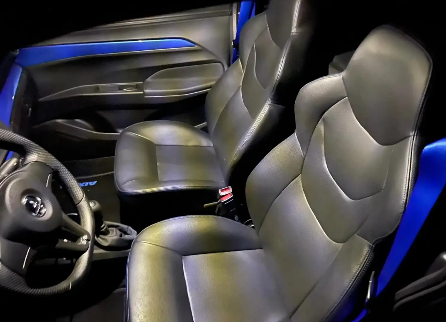Aixam GTO Blau - 1