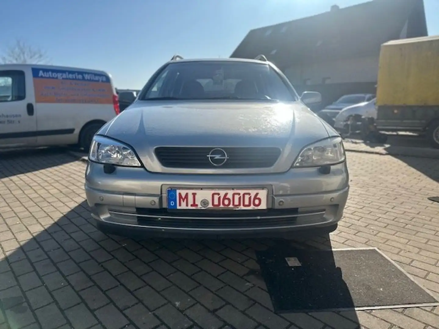 Opel Astra Tüv 06/2027 Zahnriemen NEU Silber - 1
