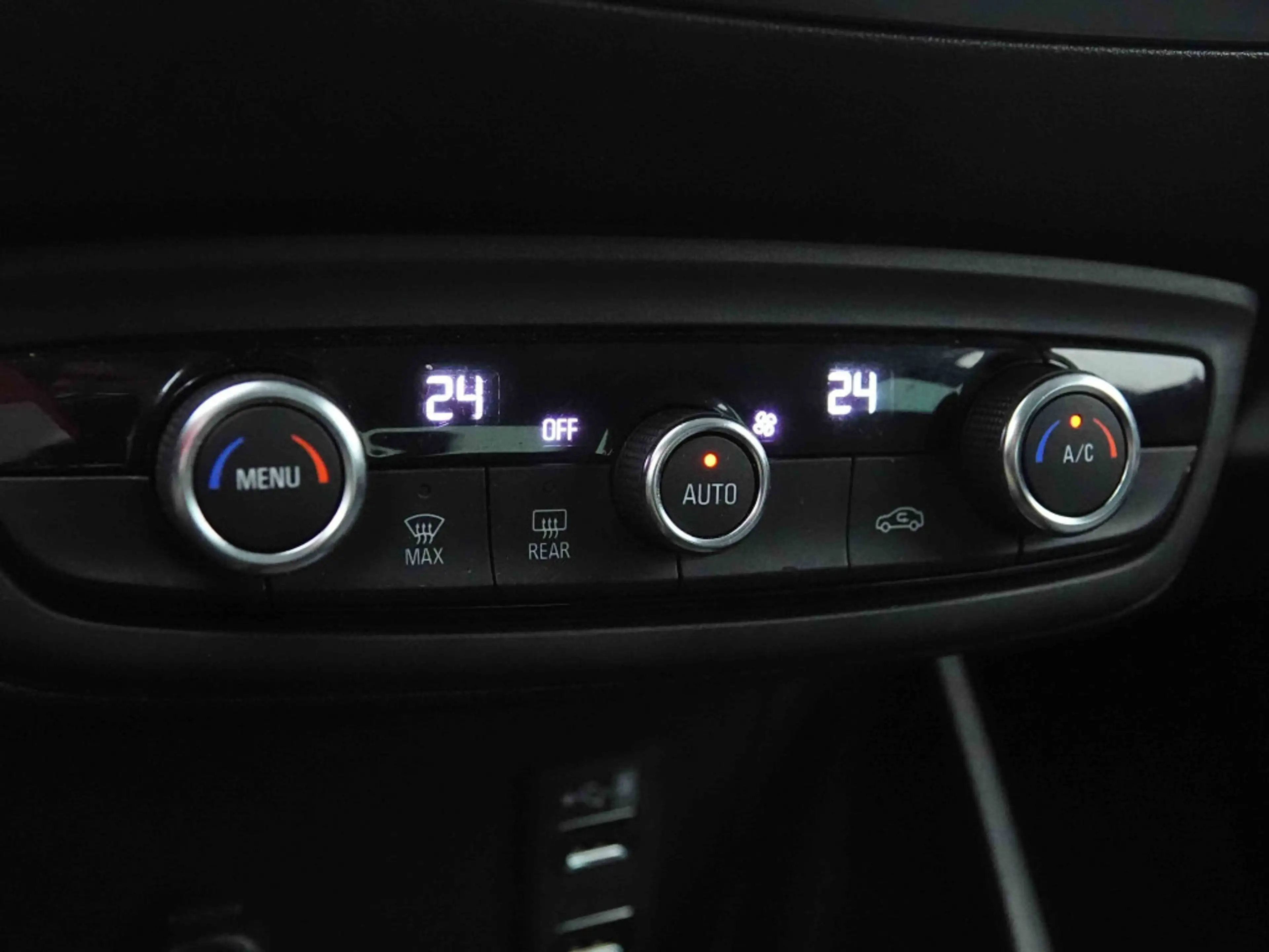 Opel Crossland 1.2 T 110 Elegance | GPS | Cam | LED | Carplay — photo 14