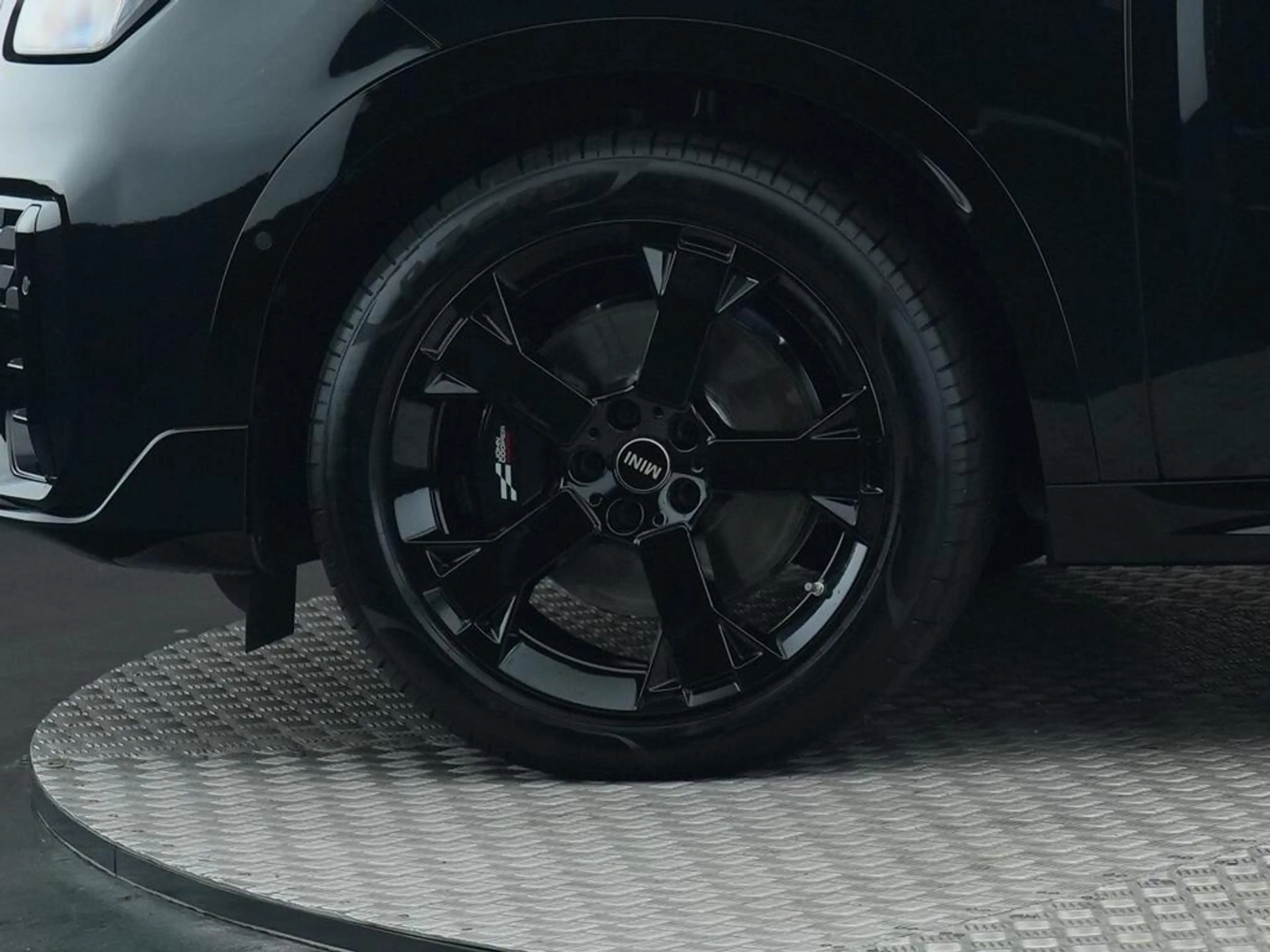 MINI John Cooper Works Countryman 1.5 C XL — photo 14