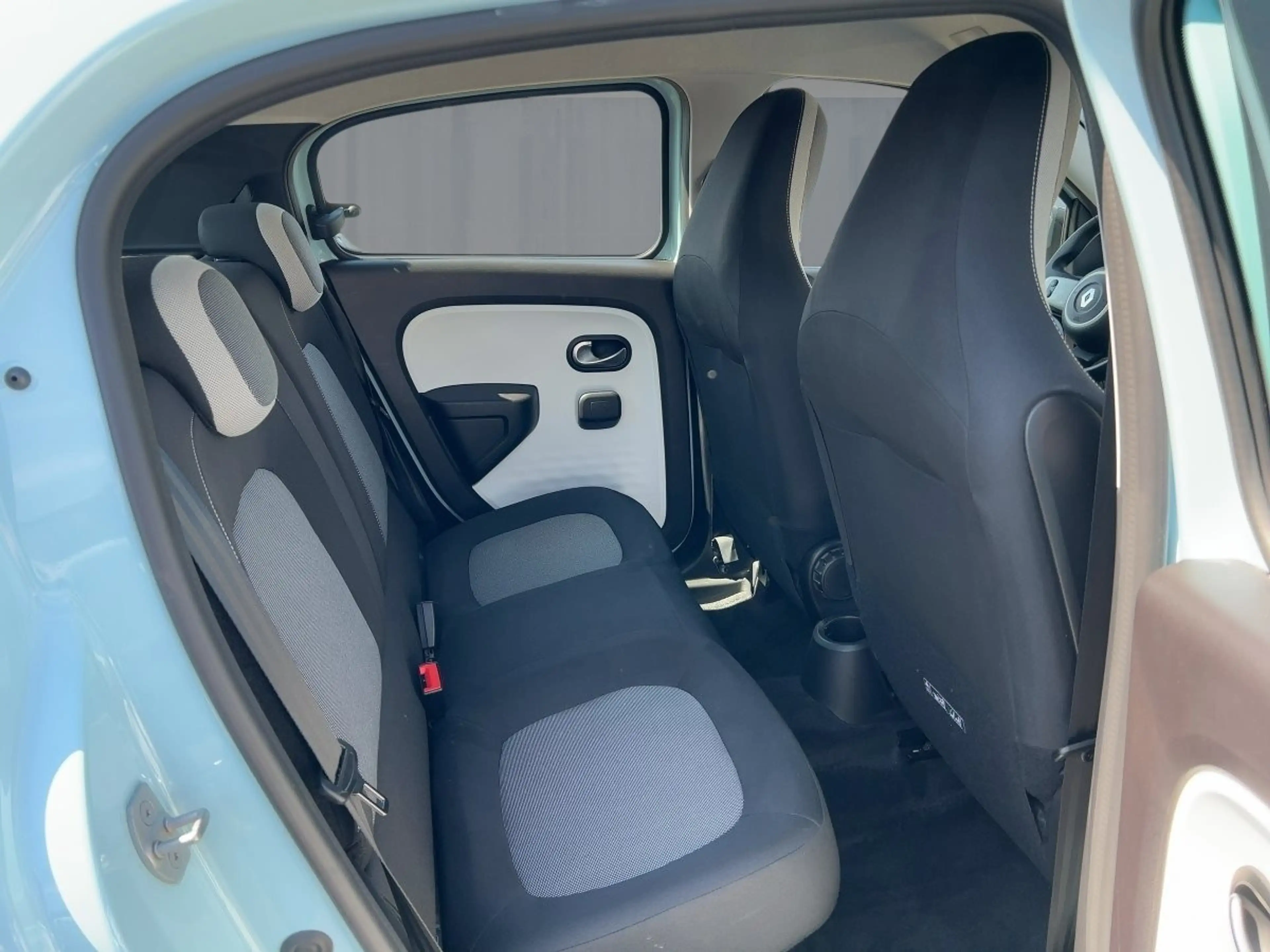 Renault Twingo EQUILIBRE SCe 65 SITZHEIZUNG — photo 9