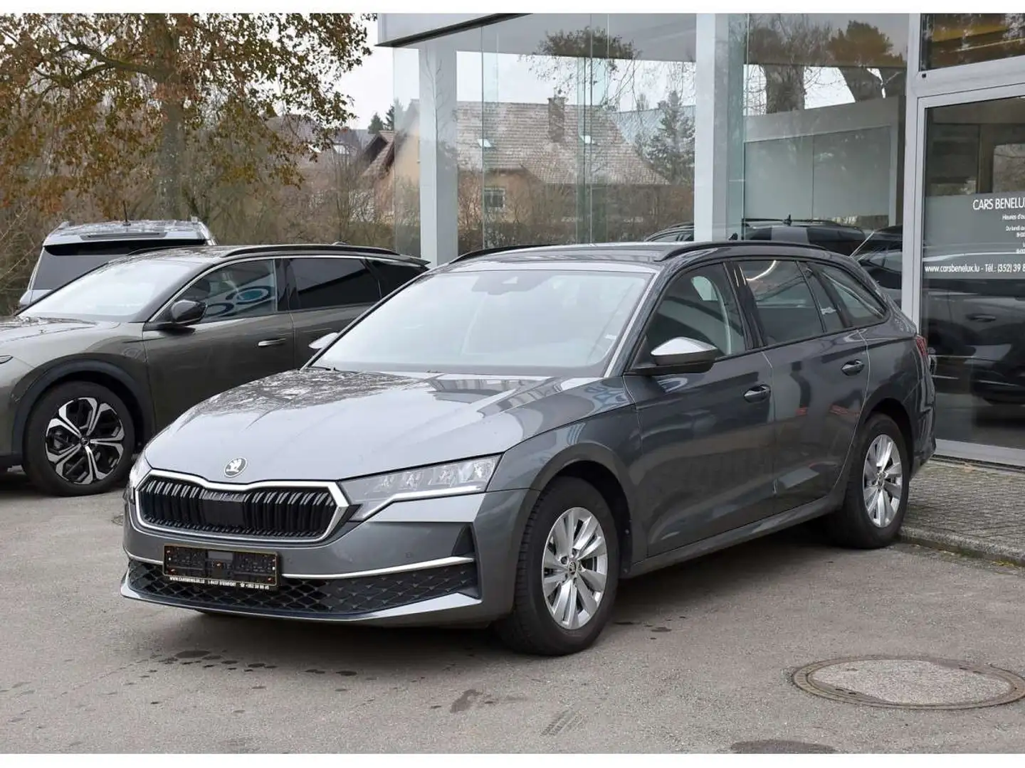 Skoda Octavia Combi 2.0 TDI Selection DSG ACC GPS LANE CAM 1 M. Gris - 2