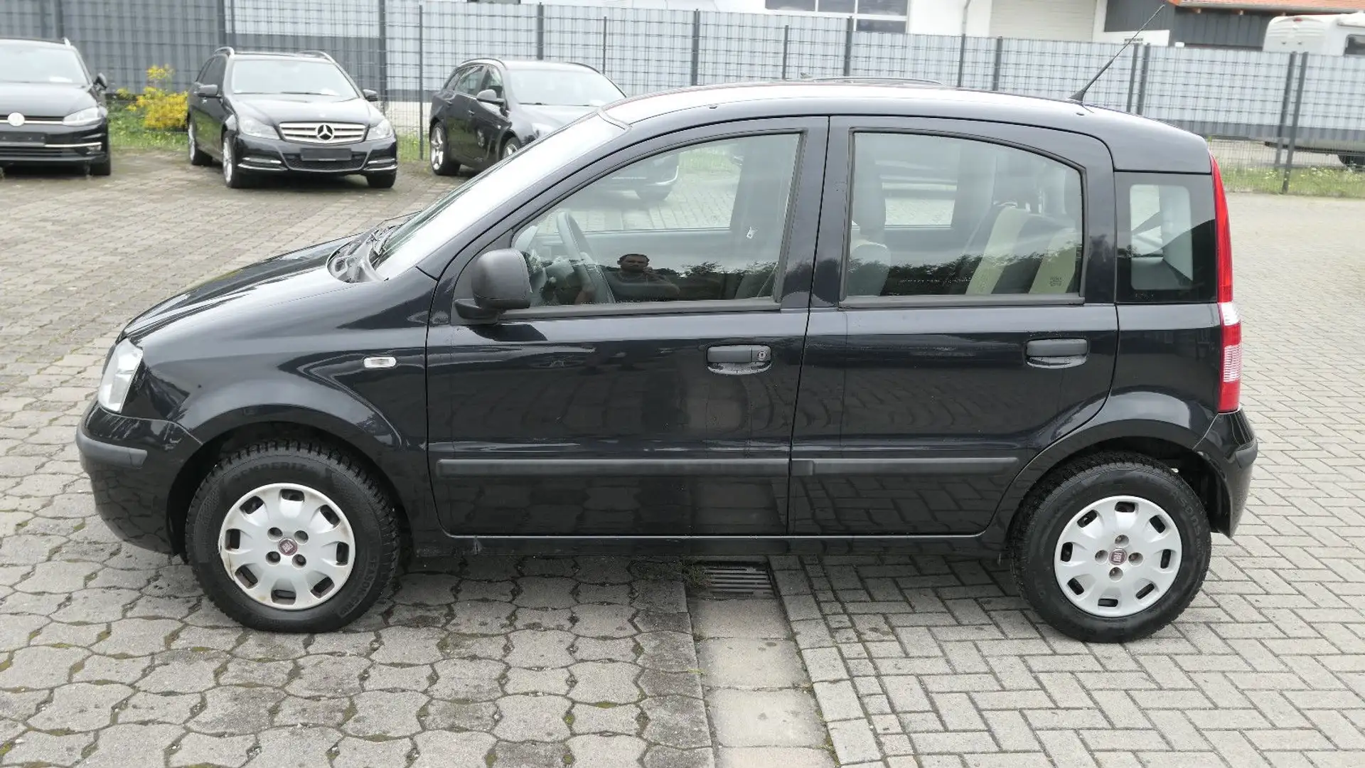 Fiat Panda 1.2 8V MyLive Klimaanlage/City-Lenkung Noir - 2