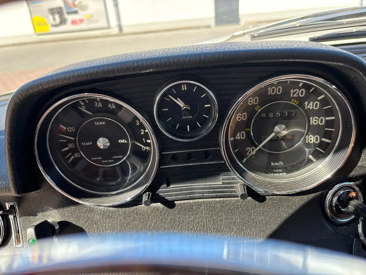 Mercedes-Benz 220, foto 8