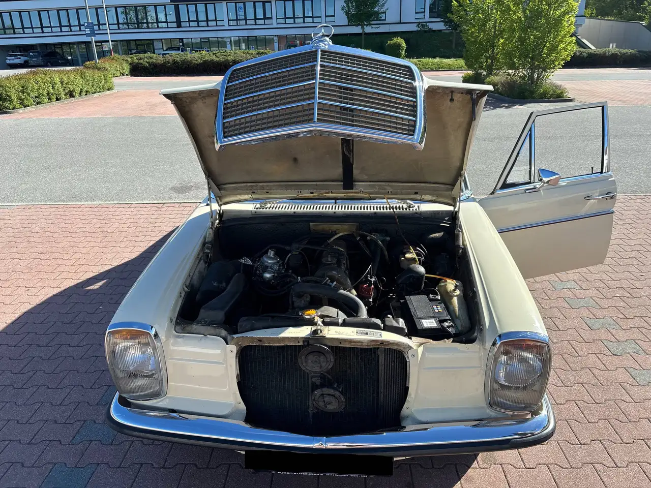 Mercedes-Benz 220, foto 6