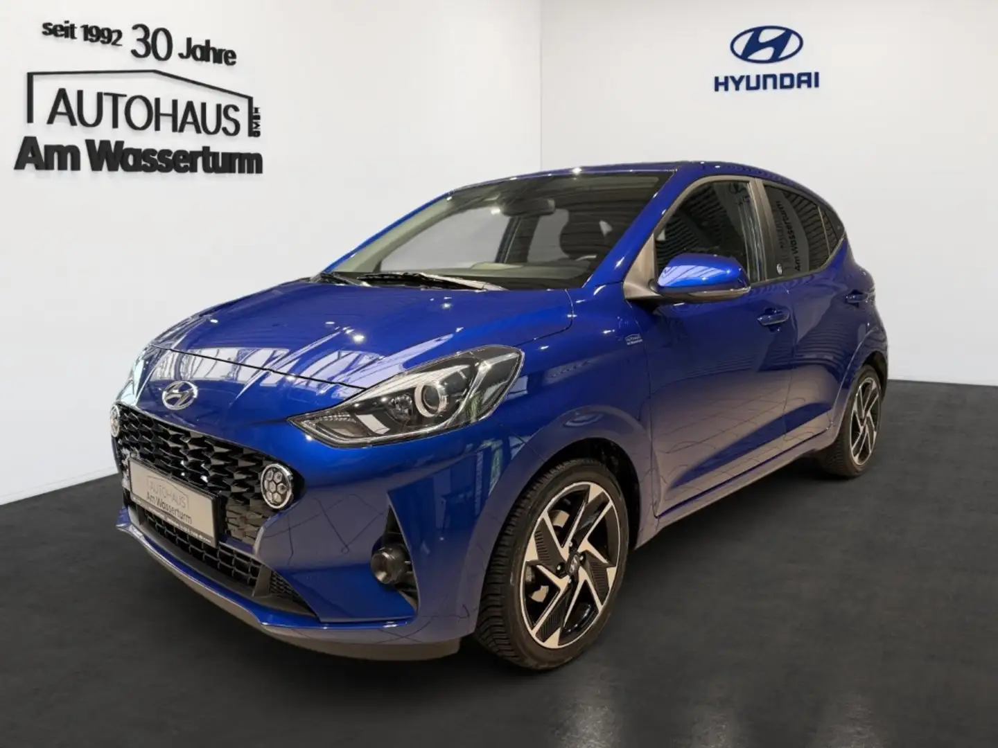 Hyundai i10 1.0 BENZIN EDITION 30 PLUS NAVI SITZHEIZUNG Albastru - 1
