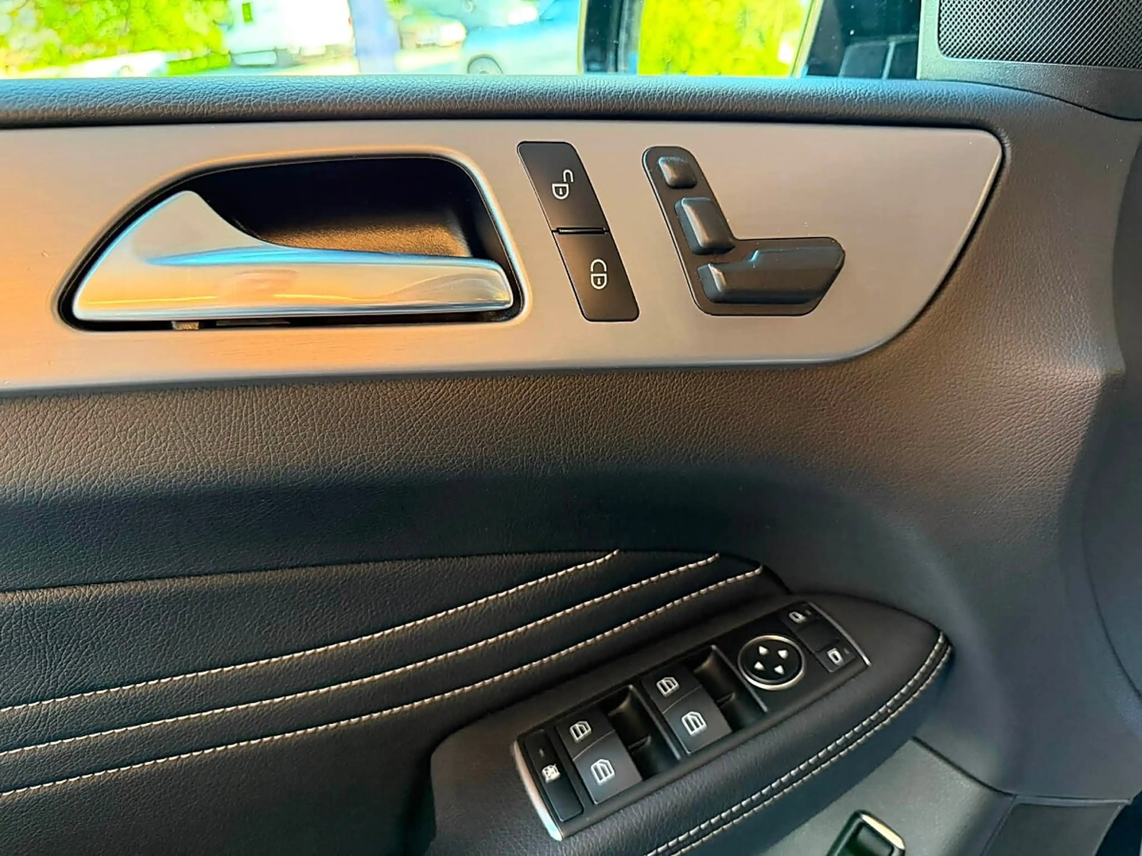 Mercedes-Benz ML 350 CDI DPF 4MATIC/1.HAND/AMG-LINE/INTELLIGENT-LIGH... — photo 12