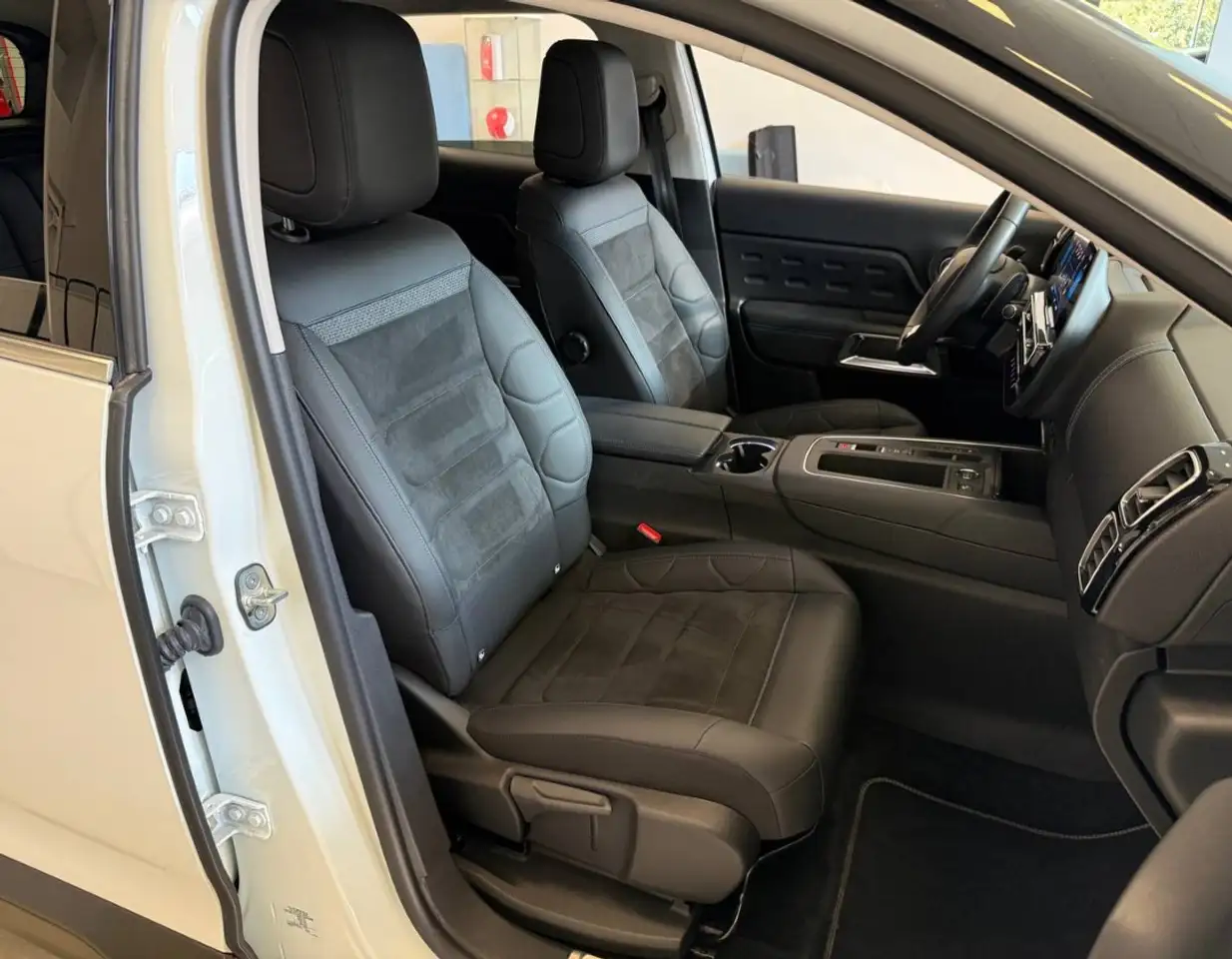 Citroen C5 Aircross BlueHDi 130 S&S EAT8 Shine Pack, миниатюра 9
