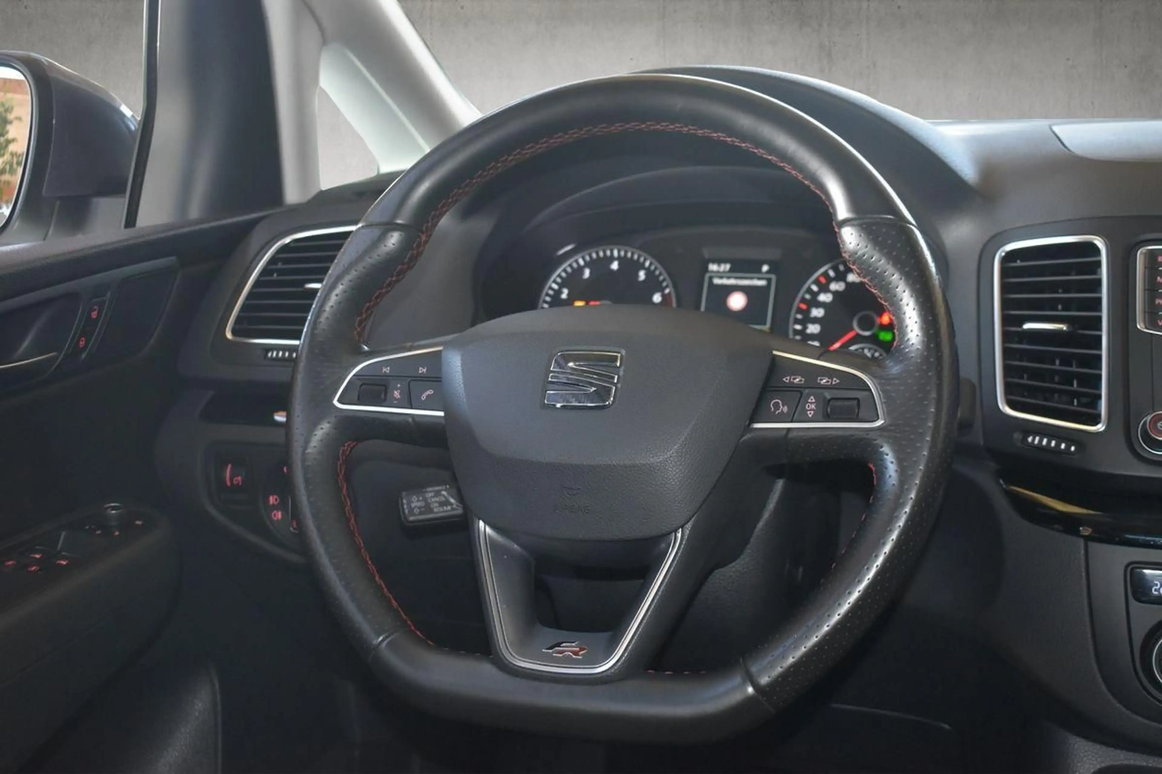 SEAT Alhambra 1.4 TSI FR-Line*7-Si.*AHK*Pano*Kamera* — photo 14