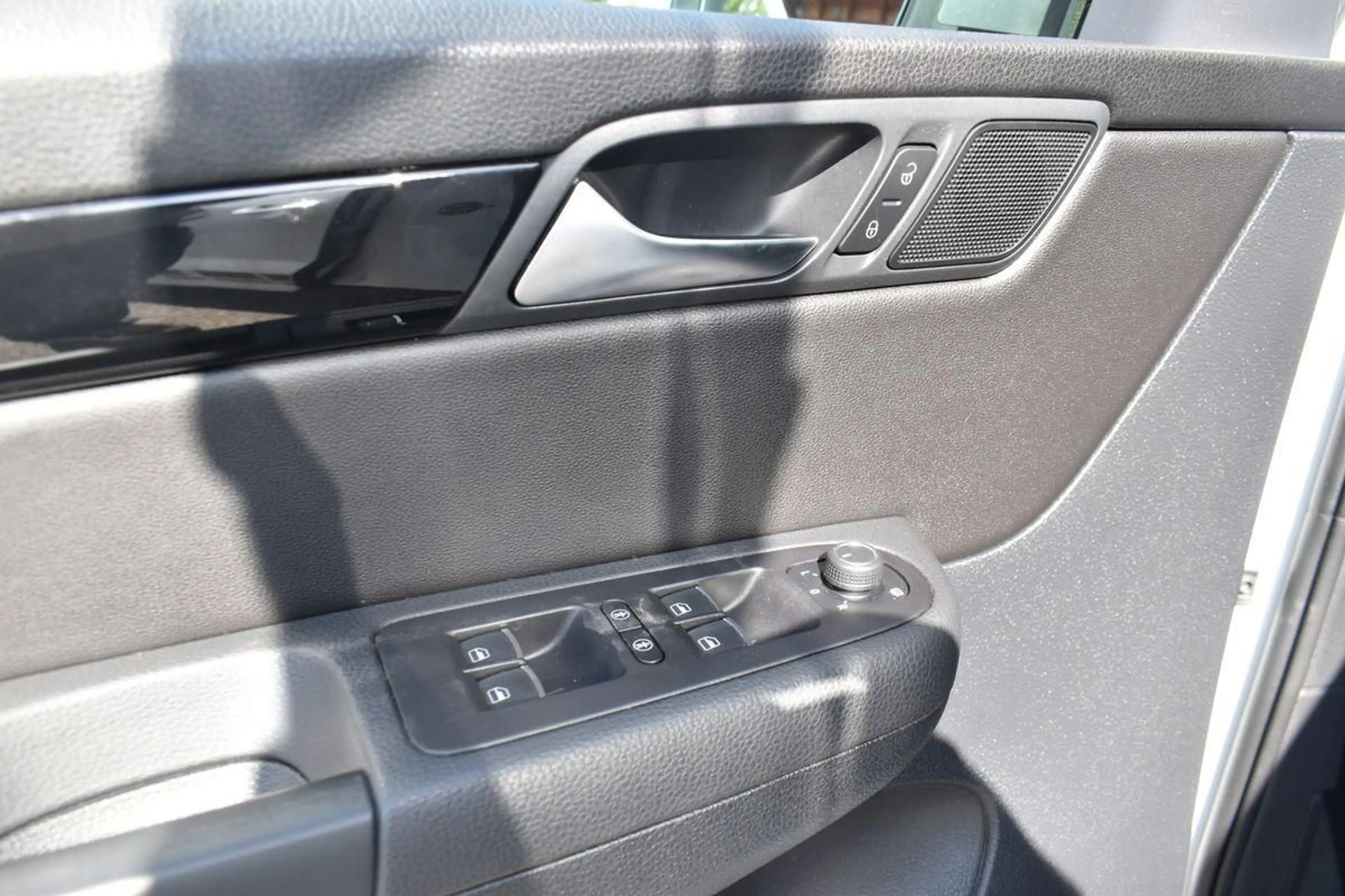 SEAT Alhambra 1.4 TSI FR-Line*7-Si.*AHK*Pano*Kamera* — photo 11